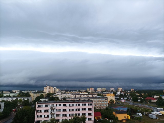 Tak z zachodu na wschód przemieszczały się w weekend nad Bydgoszczą fronty atmosferyczne.