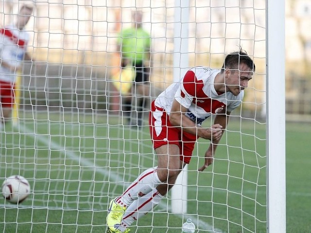 Adam Patora w Kutnie strzelił dwa gole.