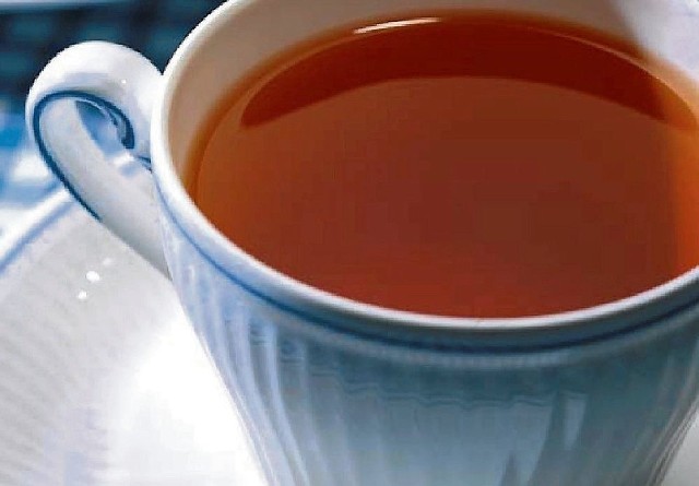Herbata zawiera katechiny - związki pełniące rolę przeciwutleniaczy