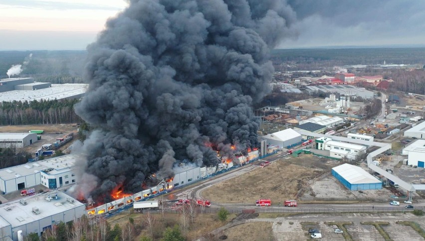 Do wielkiego pożaru na terenie zakładów produkcyjnych...