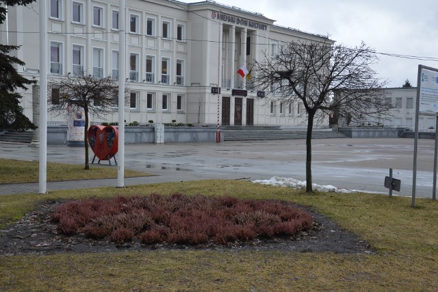 Plac Piłsudskiego jest reprezentacyjnym miejscem Stalowej Woli, organizowanych jest tu wiele imprez