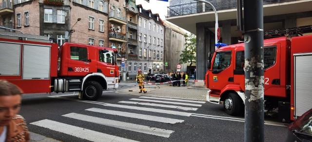 Wypadek w Katowicach: zderzyły się trzy auta na rogu Francuskiej i Wojewódzkiej