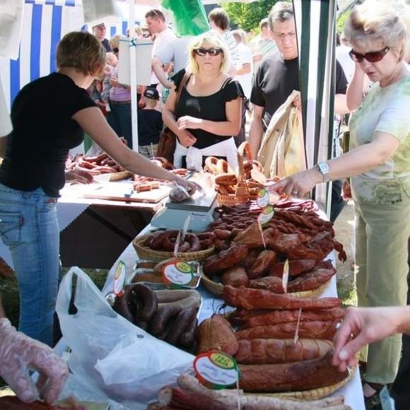 Od zapachu swojskich wędlin na imprezie Smaki Podlasia 2008 aż wierciło w nosie. Ale większość podlaskich smaków jesteśmy w stanie odtworzyć w domu.