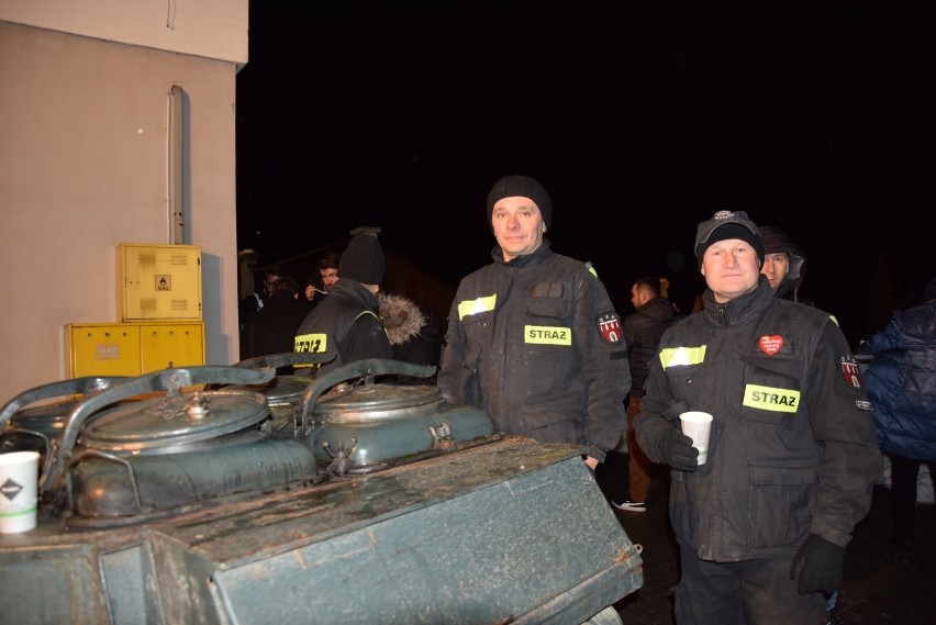 WOŚP 2019 w Skale. Wśród fantów strój pilota, lalki Afrykanki i pieczone pstrągi [ZDJĘCIA]