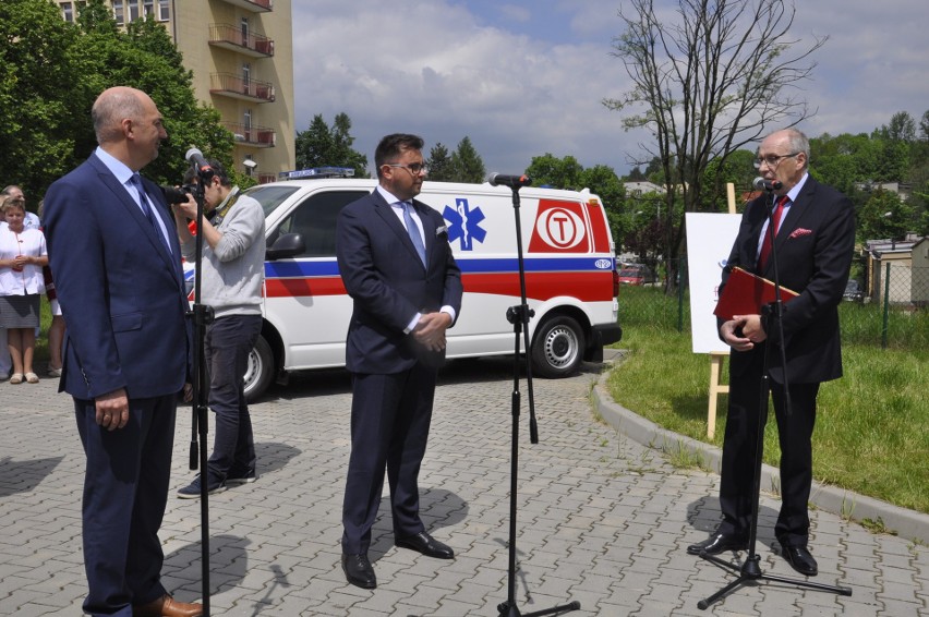 Szpital Wielospecjalistyczny w Jaworznie ma nową karetkę...