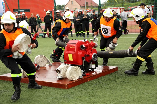 W zawodach pożarniczych na Arenie Lekkoatletycznej uczestniczyło 15 drużyn z jednostek OSP w gminie Wieliczka. Rywalizowano tradycyjnie w bojówce i sztafecie