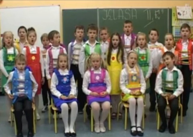 Uczniowie klasy II e ze Szkoły Podstawowej w Wasilkowie