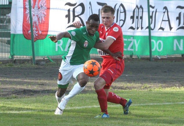 Nigeryjczyk Samuelson Odunka, pomocnik Radomiaka 1910 SA Radom przebywa na testach, w GKS Bełchatów.