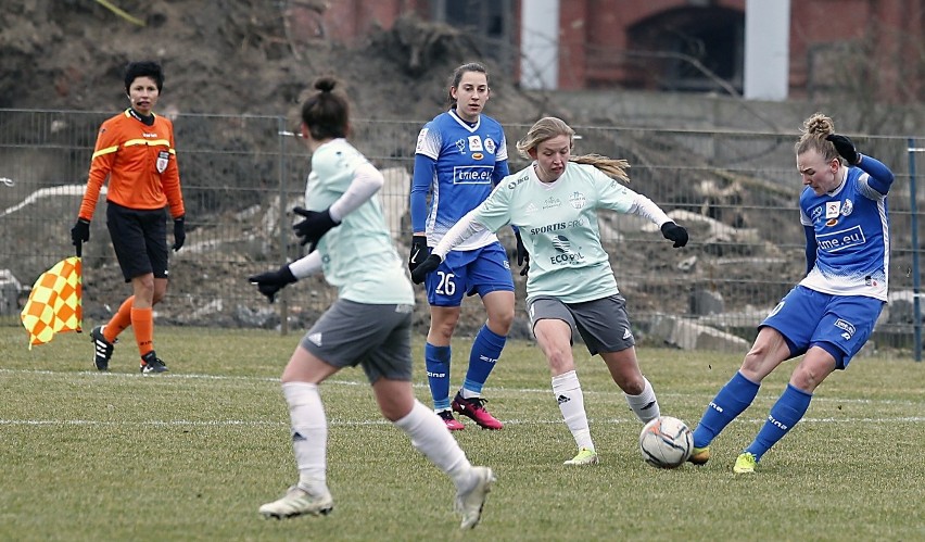 Futbol kobiet. Drużyna TME SMS gra dziś w Radomiu