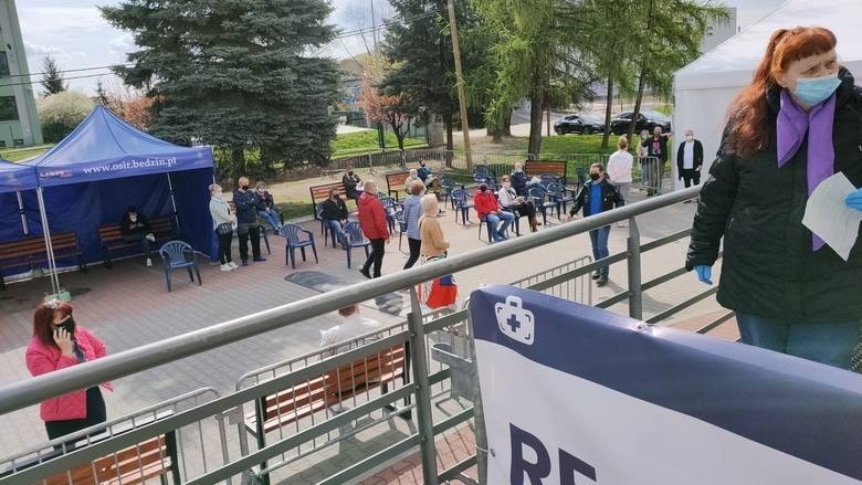 Liczba szczepień rośnie m.in. dzięki powszechnym punktom...