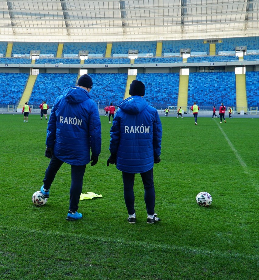 Piłkarze Rakowa Częstochowa trenowali na Stadionie Śląskim...