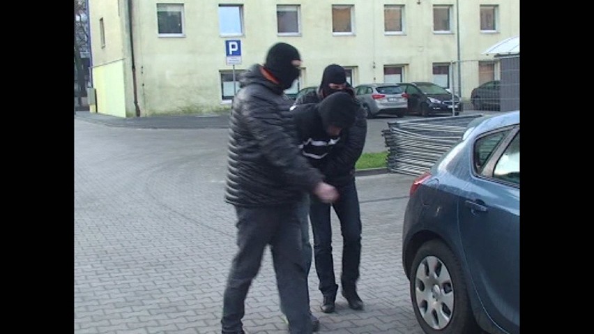 Brawurowa akcja policjantów w Łodzi. Udaremnili napad na bank na Tatrzańskiej [ZDJĘCIA, FILM]
