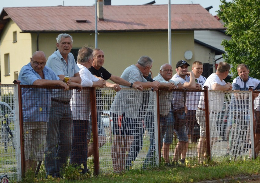 Kibice. Hejnał Kęty – Gorzów. Ponad 600 widzów na meczu sezonu oświęcimskiej klasy A