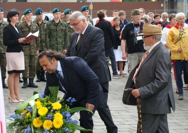 Oświęcim. 78. rocznica pierwszego transportu polskich więźniów do Auschwitz z udziałem przedstawicieli rządu [ZDJĘCIA]