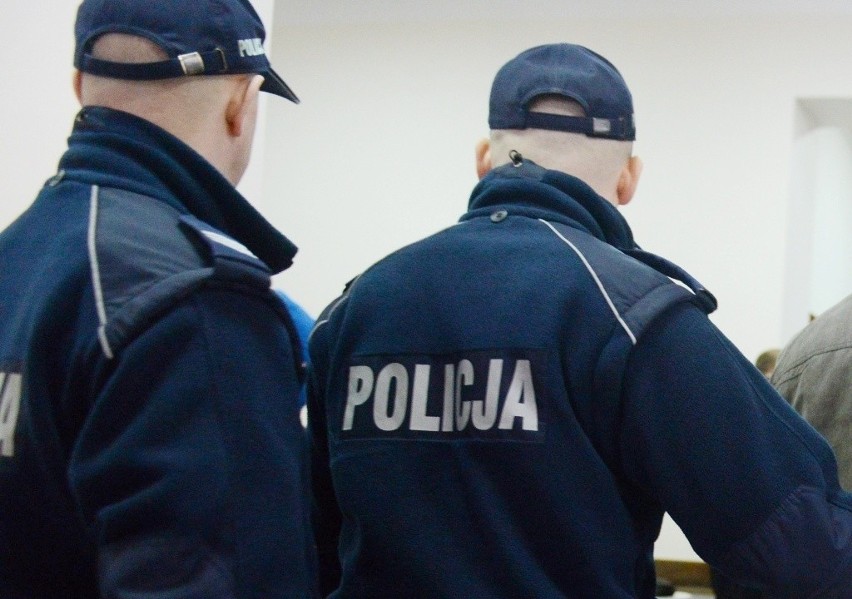 Policjant z Raciborza został zatrzymany przed komendą...