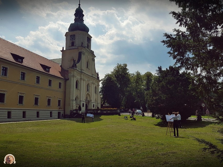 Majówka na Śląsku. Polecamy spacer po Pocysterskim Zespole Klasztorno-Pałacowym w Rudach Raciborskich