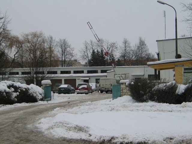 Pieniądze ze sprzedaży gruntu i budynków po byłej kolumnie transportu sanitarnego, wrócą do Tarnobrzega i zostaną wykorzystane przez dyrekcję do budowy centrum onkologicznego.