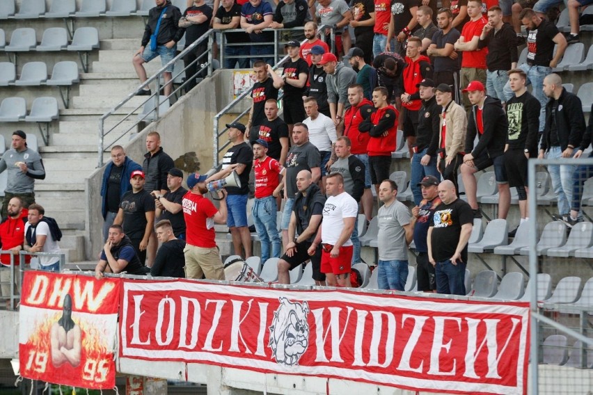 Kibice Widzewa w Kielcach