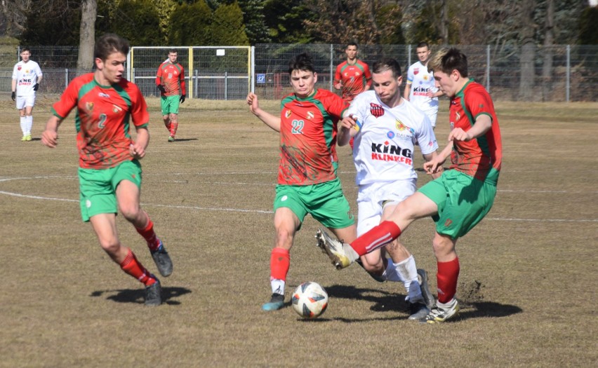 Czwarta liga mazowiecka. Oskar Przysucha - Klub Sportowy Raszyn 3:1 (Zobacz zdjęcia z meczu)