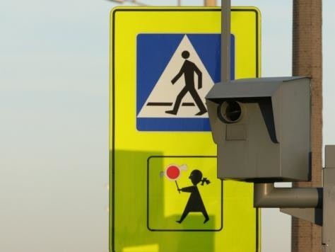 Przy polskich drogach wkrótce stanie 300 nowych fotoradarów.