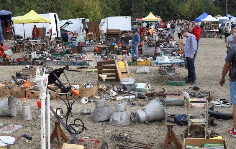 Moto Weteran Bazar 2019. Wielka giełda na stadionie Startu. ZDJĘCIA