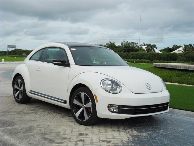 Pierwsza jazda: Volkswagen Beetle - legenda nadal urzeka