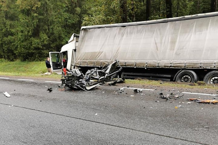 Tatarowce. Wypadek śmiertelny na DK65. Ciężarówka zderzyła...