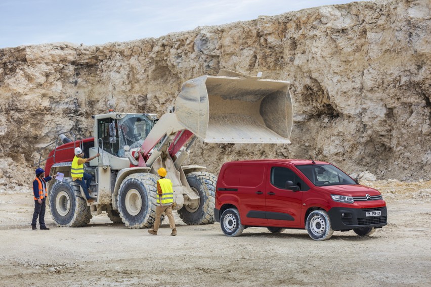 Peugeot Partner i Citroen Berlingo na przestrzeni lat...