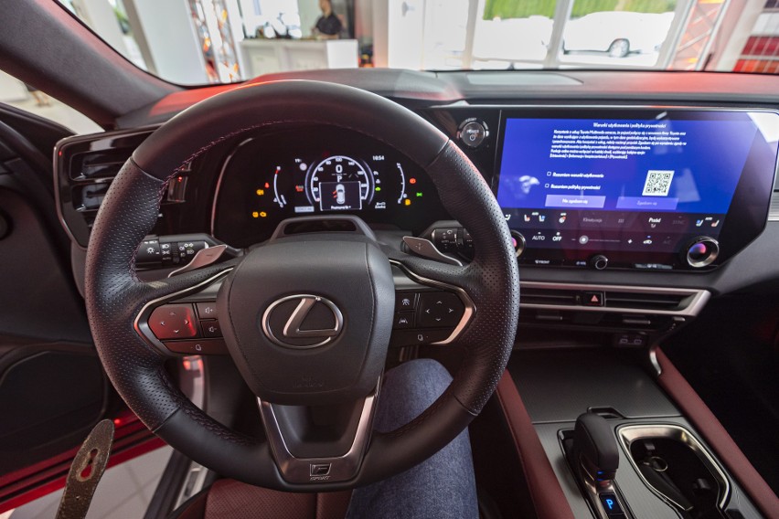 Nowy Lexus RX można było oglądać w bydgoskim salonie Toyota Walder 