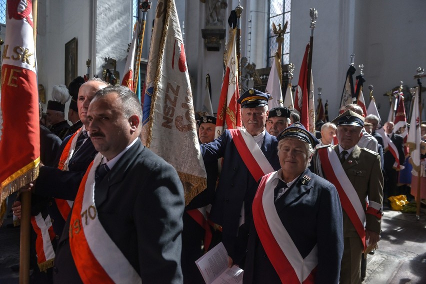 Uroczystości pogrzebowe "Inki" i "Zagończyka" w Bazylice...