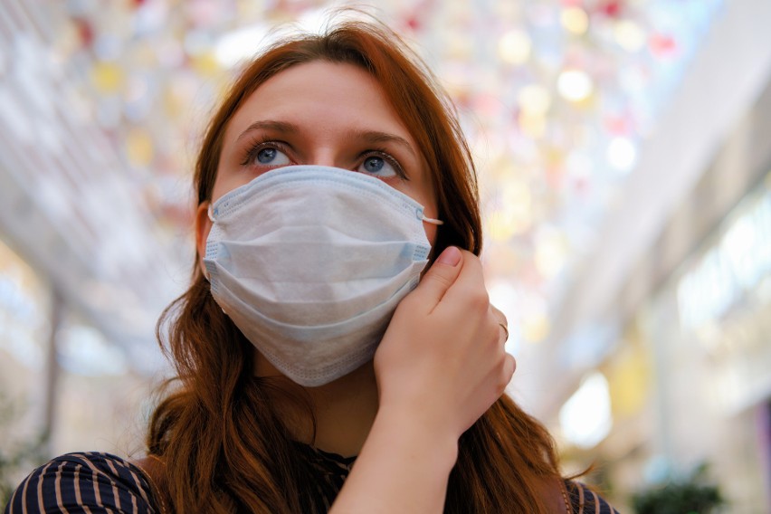 Nakaz zakrywania nosa i ust obowiązuje tylko w szpitalach i...
