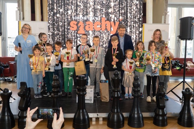 Niemal 80 uczniów najmłodszych klas szkół podstawowych i zerówek w przedszkolach zmierzyło się w wielkim finale Turnieju o Puchar Marszałka Województwa Łódzkiego.