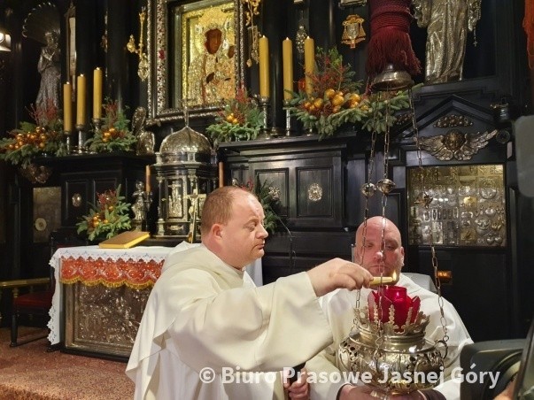 Jasna Góra przekazała światło nadziei Ukrainie. Ogień...