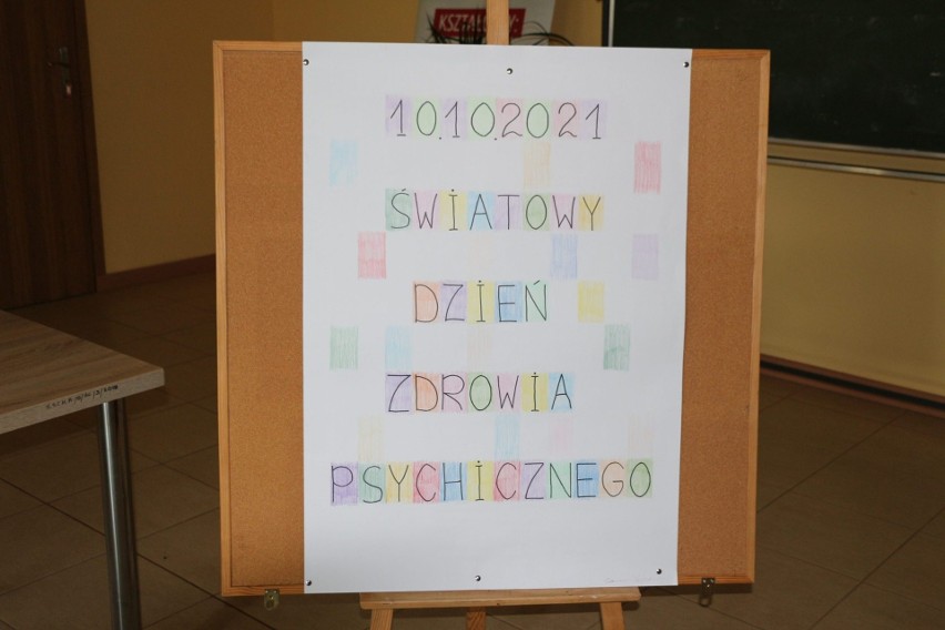 Światowy Dzień Zdrowia Psychicznego w Zespole Szkół Centrum Kształcenia Rolniczego w Sandomierzu – Mokoszynie. Rozmawiano o diecie dla mózgu