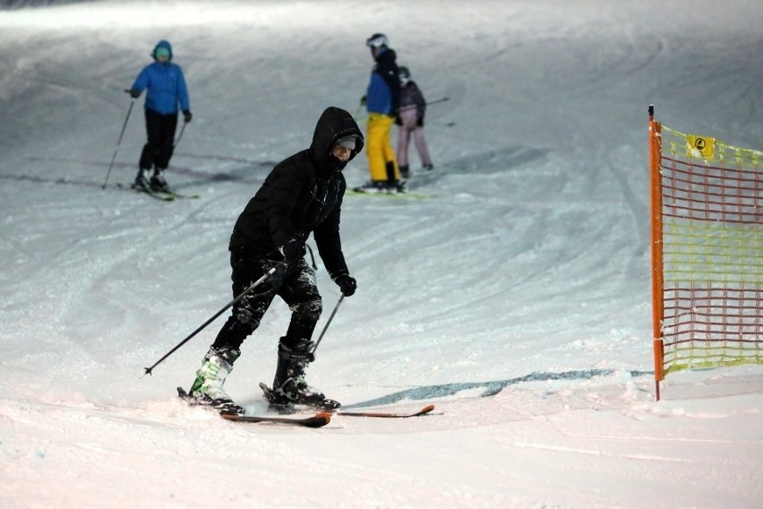 Lubelskie stoki zapraszają narciarzy. Trwa zimowe szaleństwo