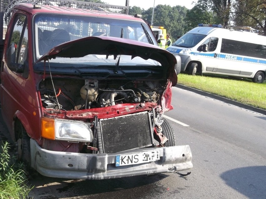 Wrocław: Wypadek przy mostach Jagiellońskich. Duże korki w okolicach (ZDJĘCIA)