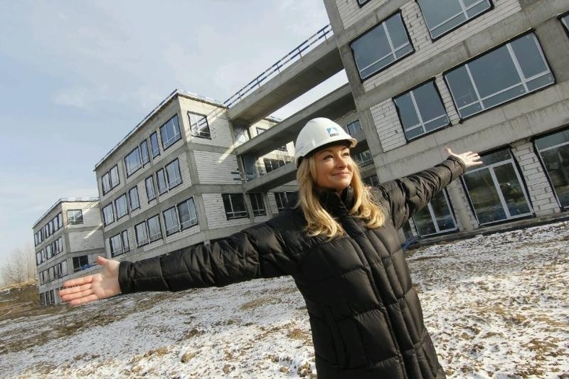 Klinika Przylądek Nadziei ma już okna i dach. Martyna Wojciechowska pod wrażeniem (ZDJĘCIA)