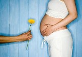 Czego nie jeść w ciąży? LISTA Oto zakazane produkty do jedzenia i do picia. SPRAWDŹ, co może zaszkodzić kobiecie w ciąży