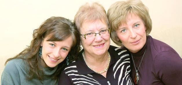 Babcia Krystyna Jonatowska, mama Małgorzata Łuczyńska i córka Agata Łuczyńska. Mówią: - Jesteśmy do siebie podobne.
