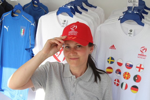 W oficjalnym sklepie Euro U21 w Tychach najlepiej sprzedają się czapeczki i koszulki z logo turnieju