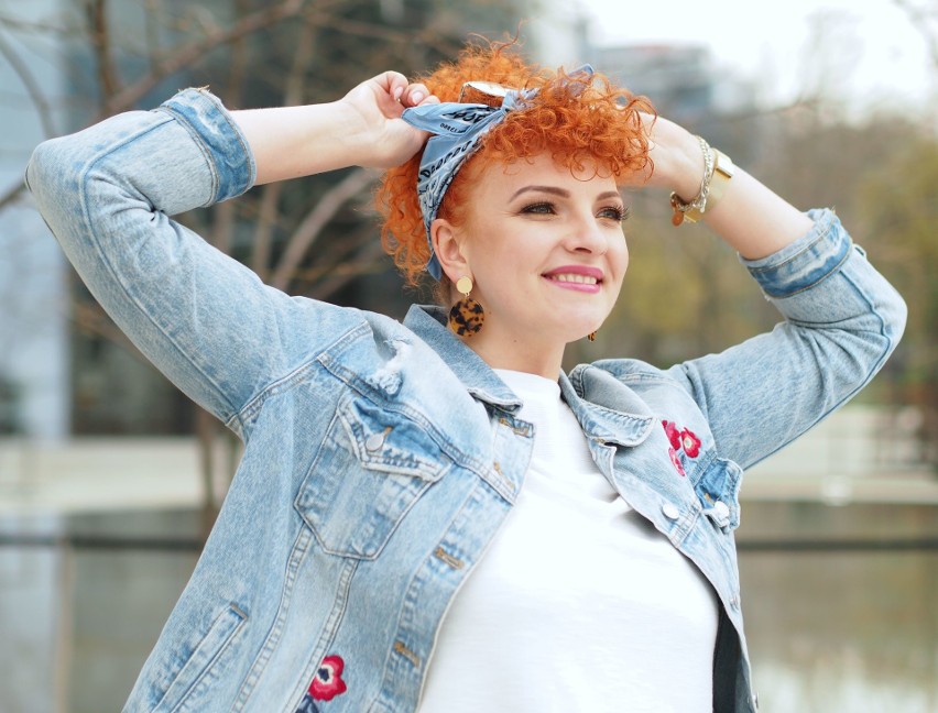 Paula Kucharska - Dziubiel, pochodząca z Lubieni wokalistka wydała swój pierwszy singiel. Zobacz wideo