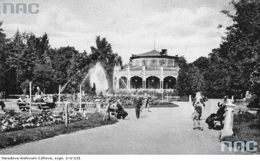 Białystok. Fragment parku. Data wykonania zdjęcia: 1918 -...