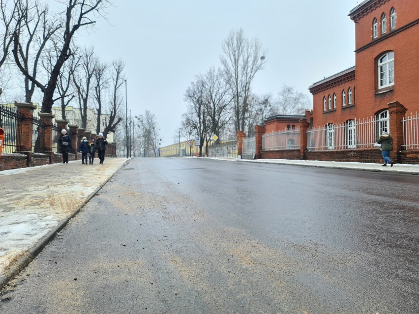 Jedna z najbardziej dziurawych ulic w Toruniu w końcu...