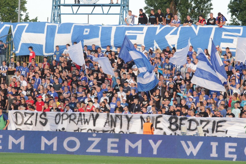 Ruch Chorzów - GKS Katowice 1:0. Tak cieszyli się kibice i piłkarze Niebieskich ZDJĘCIA