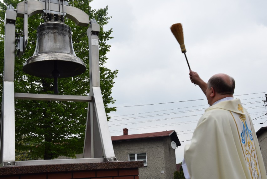 Dzwon ,,Maria” z 1617 roku znowu wezwał do modlitwy w Leszczynach