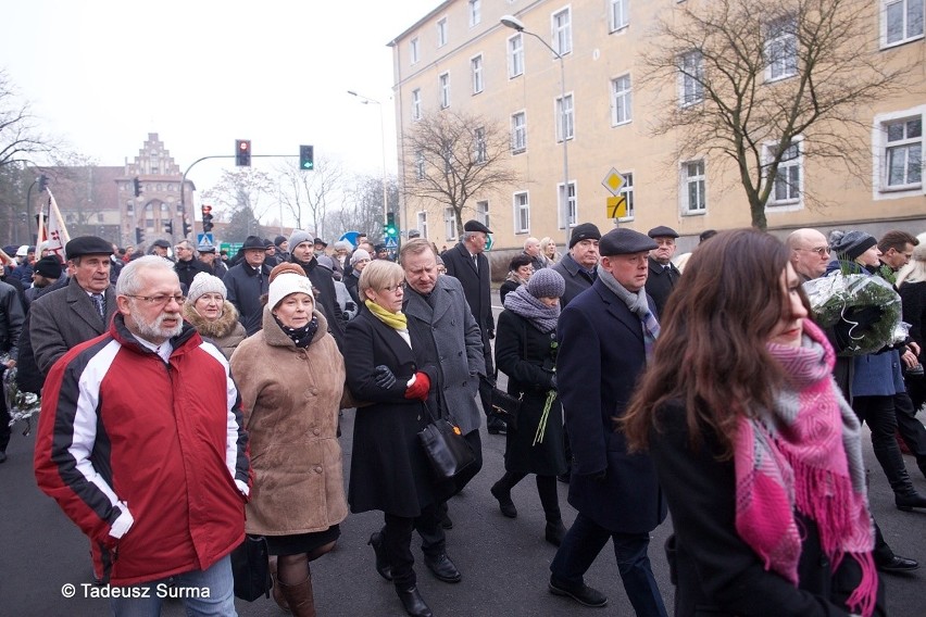 Stargard bez prezydenta. Ostatnie pożegnanie: msza w kolegiacie, kondukt żałobny, pogrzeb [zdjęcia]