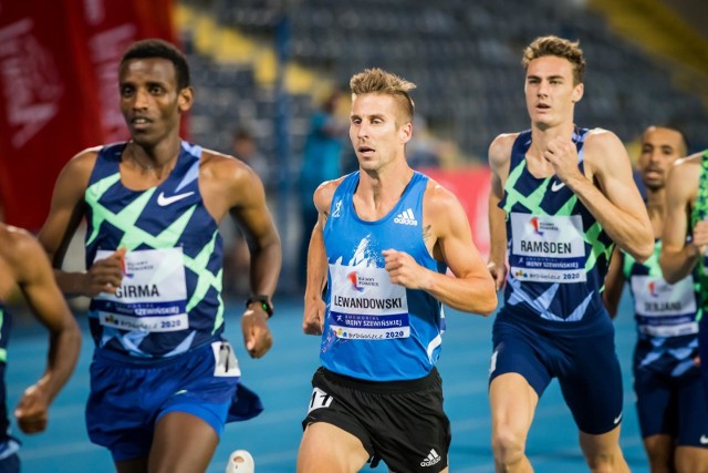 Marcin Lewandowski po raz kolejny pokazał moc w biegu na 1500 metrów