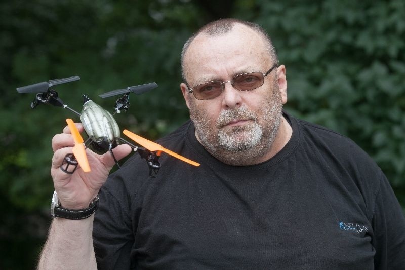 Prywatni detektywi mają groźną broń. Z dronem na akcję