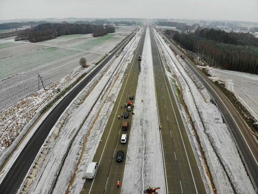 Budowa S17. Dojedziemy ekspresówką do Garwolina w połowie 2019 r. (ZDJĘCIA i WIDEO Z DRONA)