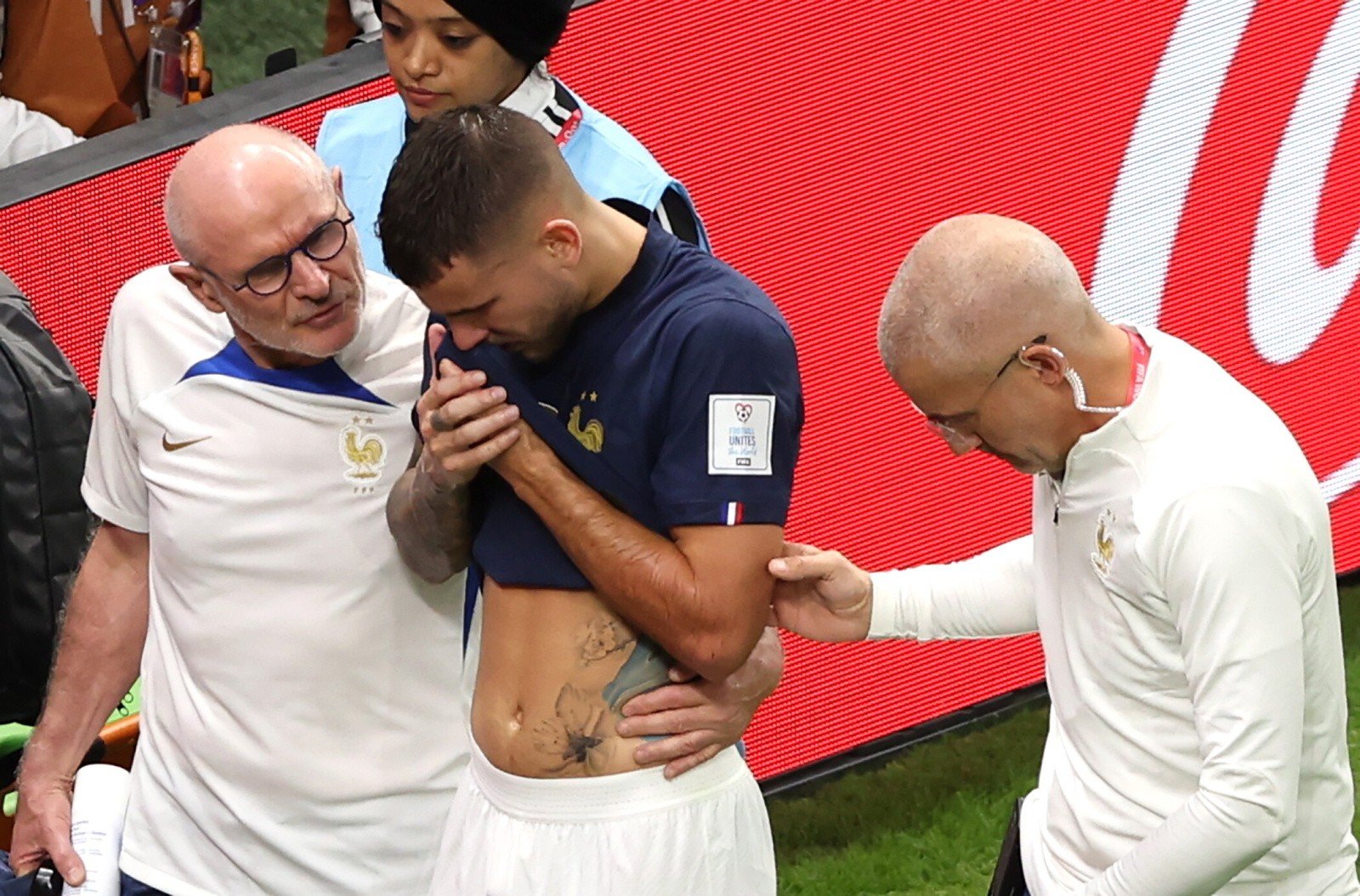 La France a perdu un autre représentant.  Grave blessure au défenseur Lucas Hernandez